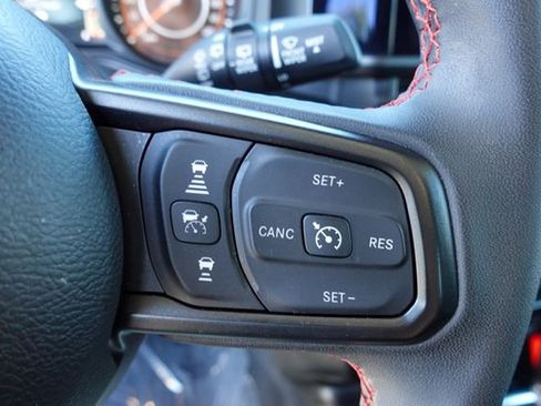 Used 2024 Jeep Wrangler Unlimited Rubicon image 14