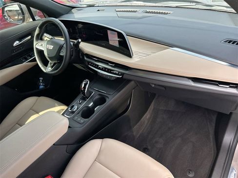 Used 2024 Cadillac XT4 Premium Luxury w/ Active Safety Package image 21