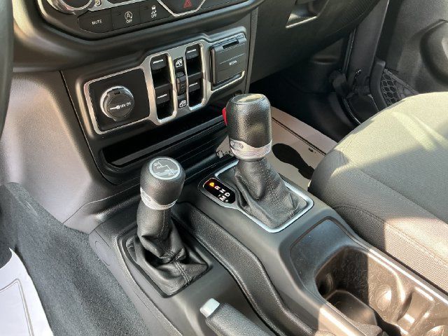 Used 2022 Jeep Wrangler Unlimited Sport AWD/4WD image 23