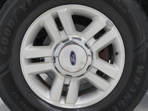 Used 2004 Ford F150 Lariat image 25