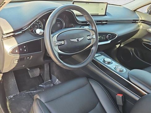 Used 2025 Genesis GV70 2.5T AWD/4WD image 10