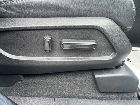 Used 2025 Honda Pilot Touring image 45