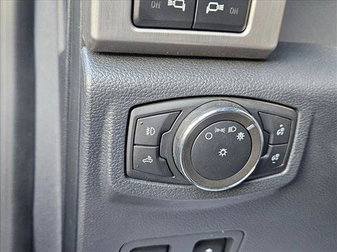 Used 2022 Ford F450 Platinum w/ FX4 Off-Road Package AWD/4WD image 11