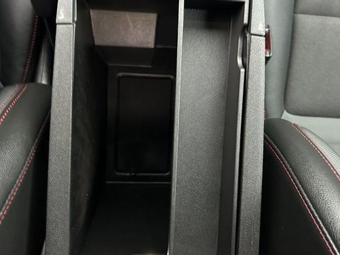 Certified 2022 Chevrolet Equinox RS w/ LPO, Floor Liner Package image 35