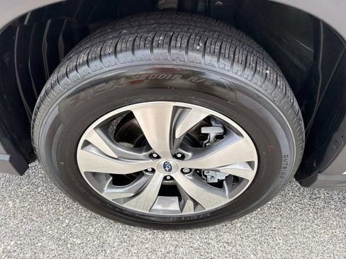 Certified 2025 Subaru Ascent Premium w/ Premium Package AWD/4WD image 10