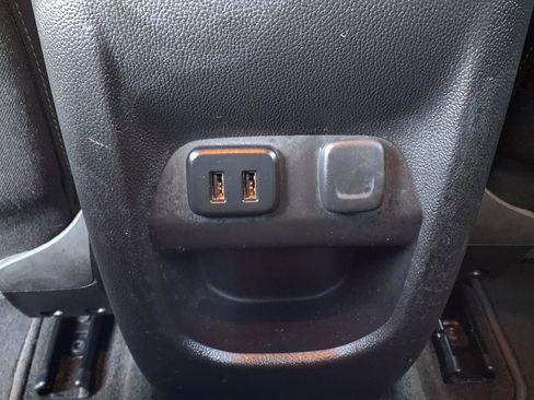 Used 2016 GMC Canyon SLE w/ SLE Convenience Package image 16