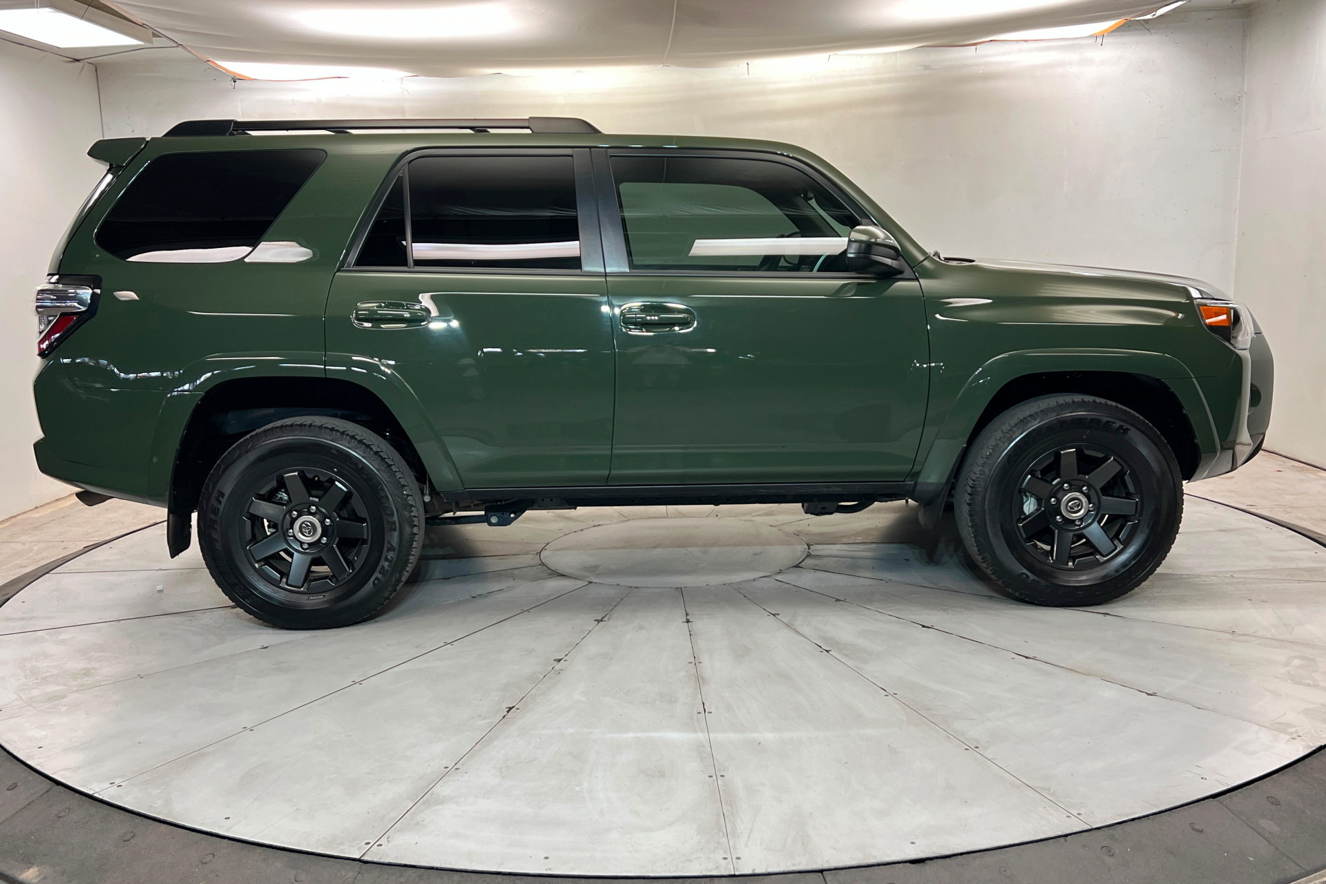 Used 2022 Toyota 4Runner Trail Special Edition AWD/4WD image 7