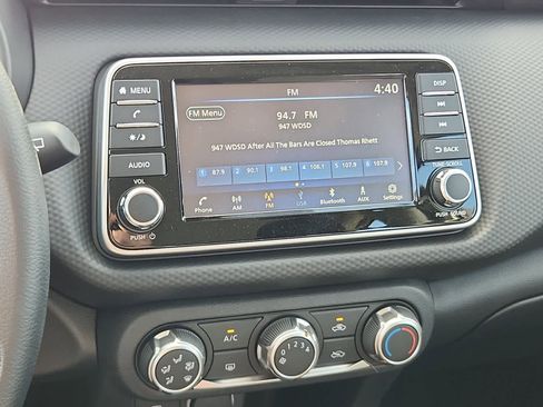 New 2025 Nissan Kicks Play S image 13