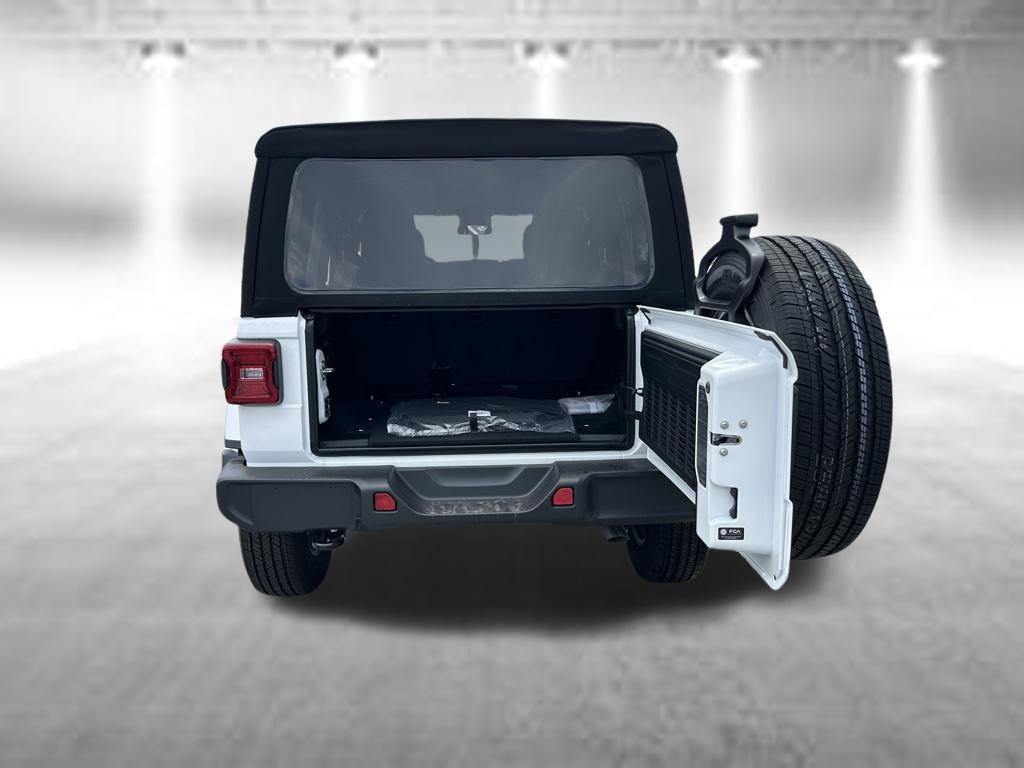Used 2024 Jeep Wrangler Unlimited Sahara AWD/4WD image 27