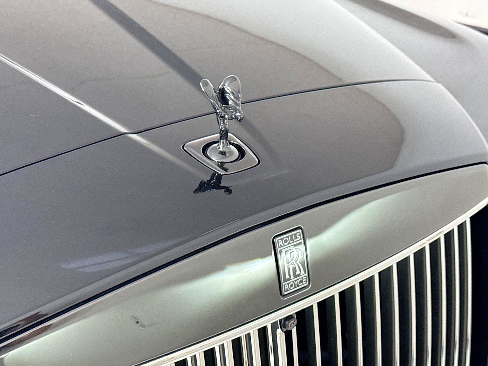 Used 2025 Rolls-Royce Cullinan Black Badge AWD/4WD image 35