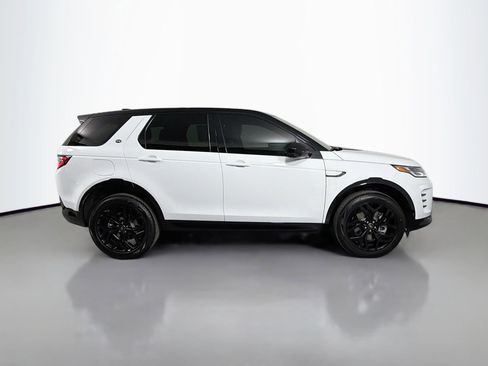 New 2026 Land Rover Discovery Sport Landmark image 4