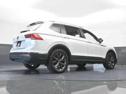 Used 2023 Volkswagen Tiguan SE FWD image 61