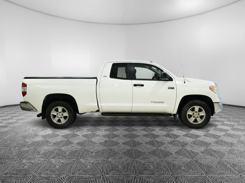 Used 2017 Toyota Tundra SR5 image 6