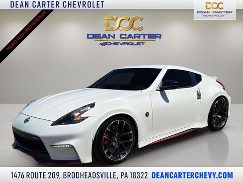 Used 2017 Nissan 370Z NISMO RWD image 1