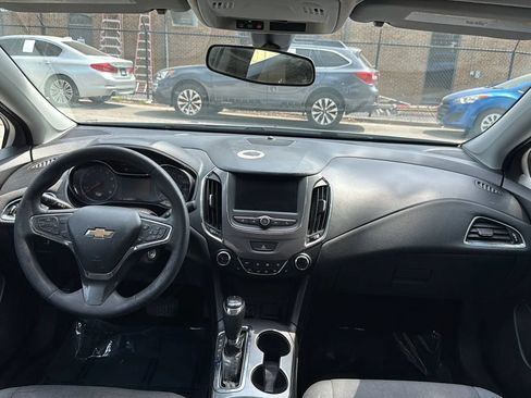 Used 2019 Chevrolet Cruze LT w/ LT Fleet Convenience Package FWD image 23
