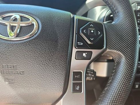Used 2022 Toyota Tacoma SR5 RWD image 23