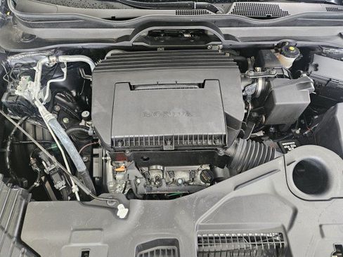 Used 2024 Honda Pilot Touring image 8