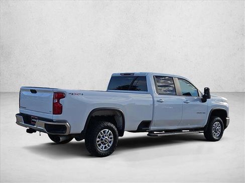 Used 2025 Chevrolet Silverado 2500 LT w/ Convenience Package AWD/4WD image 18