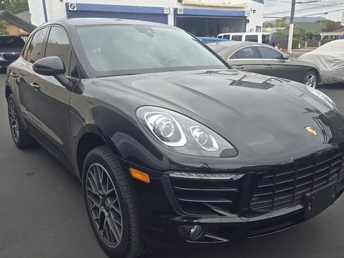 Used 2018 Porsche Macan Sport Edition AWD/4WD image 1