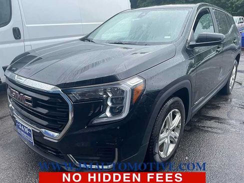 Used 2024 GMC Terrain SLE FWD image 1