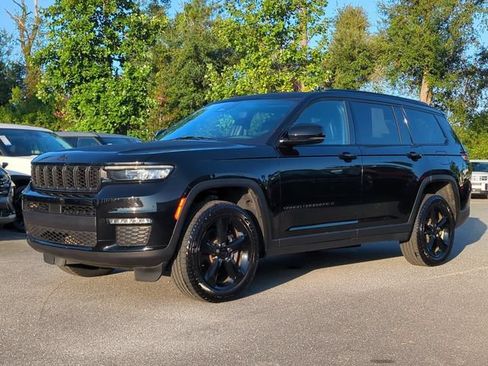Used 2024 Jeep Grand Cherokee L Limited w/ Black Appearance Package RWD image 2