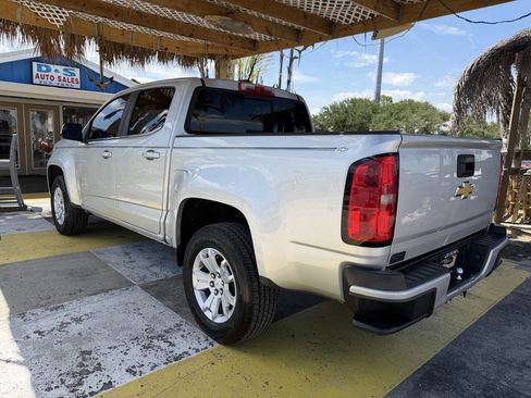 Used 2018 Chevrolet Colorado LT w/ LT Convenience Package RWD image 7