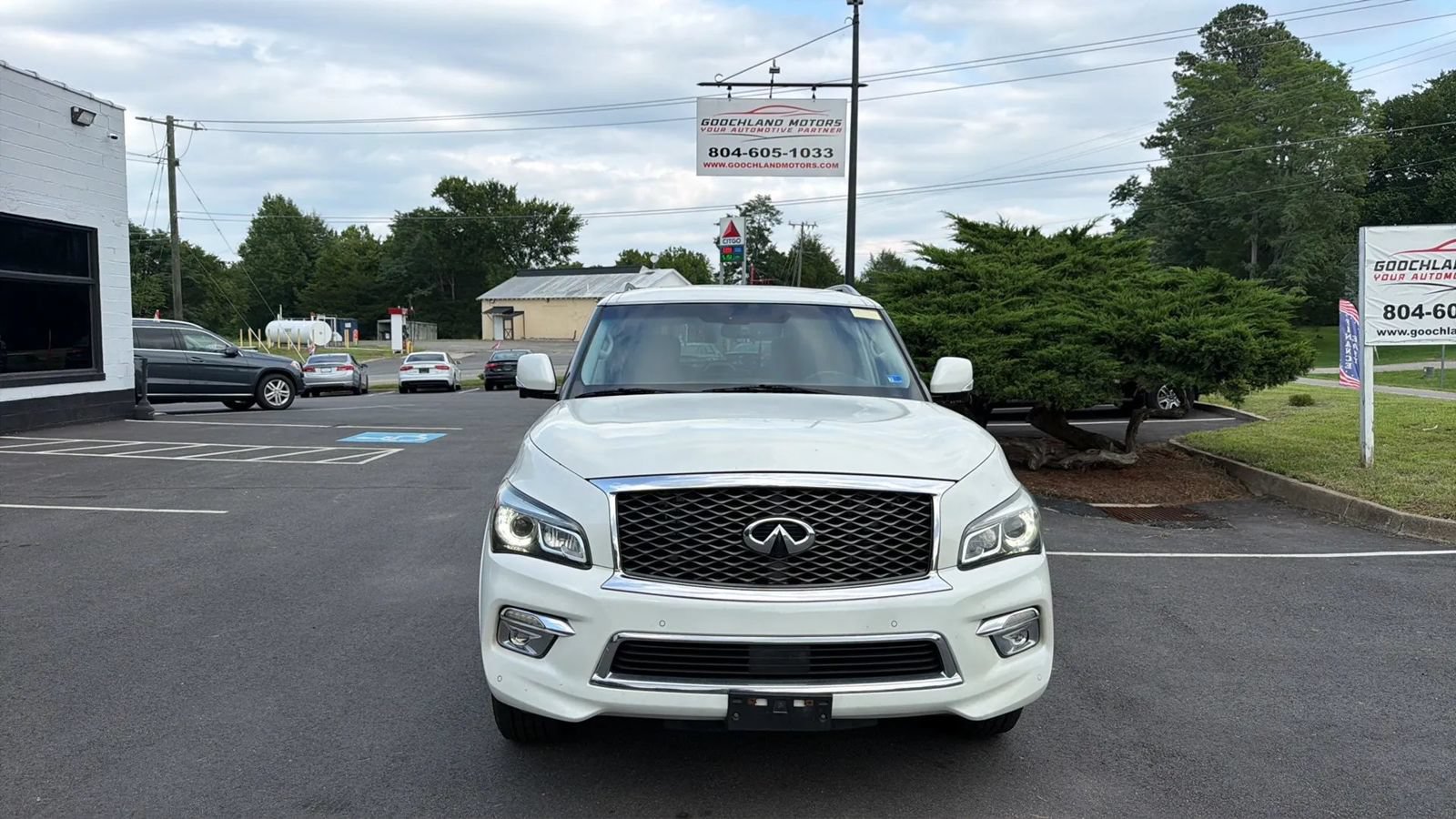 Used 2017 INFINITI QX80 2WD image 2