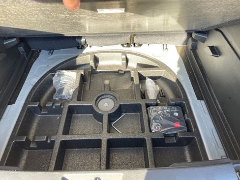 Used 2023 Jeep Renegade Latitude image 23