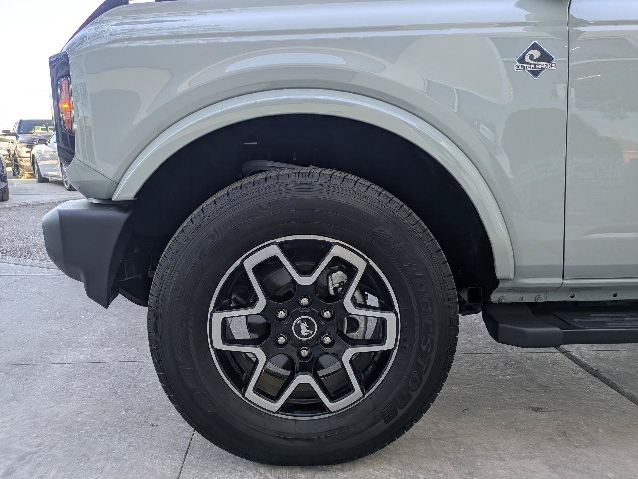 Used 2024 Ford Bronco Outer Banks AWD/4WD image 8