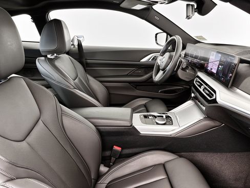 Used 2024 BMW M440i Coupe w/ Premium Package RWD image 30