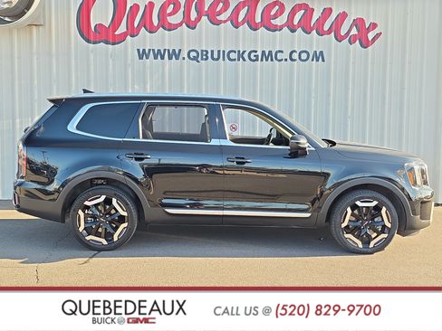 Used 2023 Kia Telluride EX w/ EX Captain's Chair Package FWD image 8