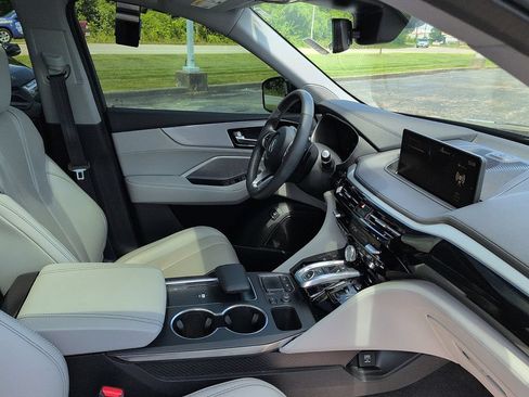 Used 2024 Acura MDX SH-AWD w/ Technology Package image 7