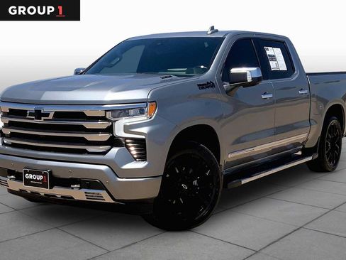 Used 2024 Chevrolet Silverado 1500 High Country w/ High Country Premium Package AWD/4WD image 1