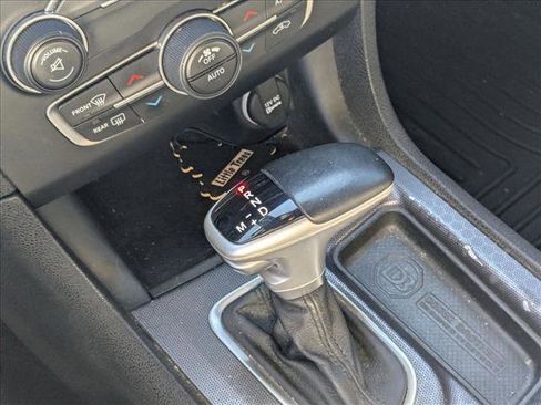 Used 2016 Dodge Charger SXT image 12