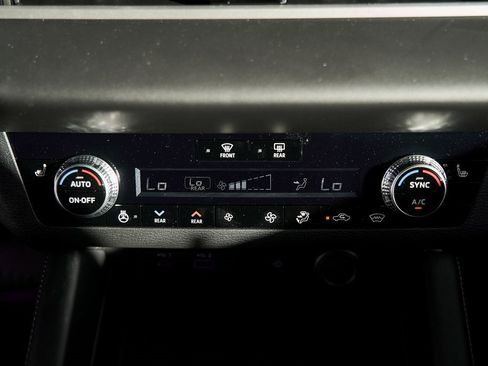 New 2025 Mitsubishi Outlander SEL image 53