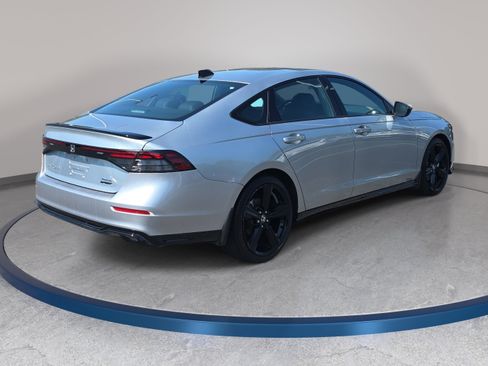 Used 2024 Honda Accord Sport image 5