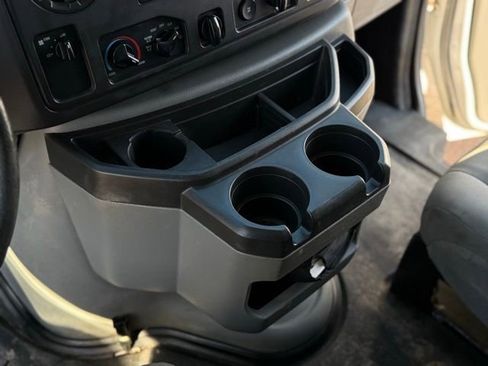 Used 2014 Ford E-250 and Econoline 250 image 19