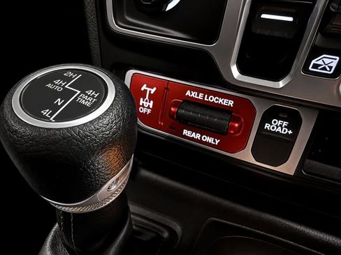 Used 2024 Jeep Wrangler Unlimited AWD/4WD image 20