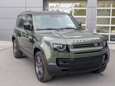 New 2026 Land Rover Defender 110 S AWD/4WD image 3