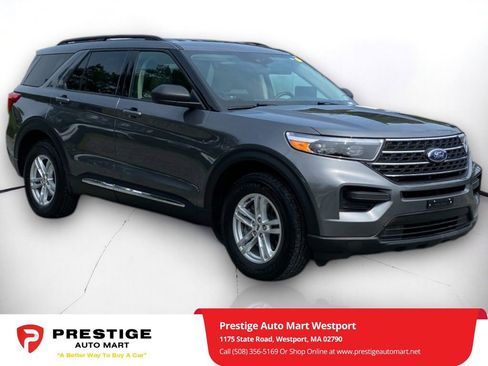 Used 2022 Ford Explorer XLT image 1