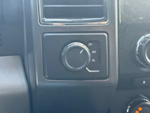 Used 2017 Ford F150 XLT AWD/4WD image 6
