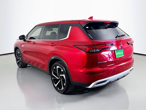 Used 2024 Mitsubishi Outlander SE image 7