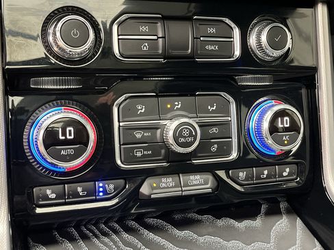 Certified 2024 GMC Yukon XL Denali w/ Advanced Technology Package AWD/4WD image 26