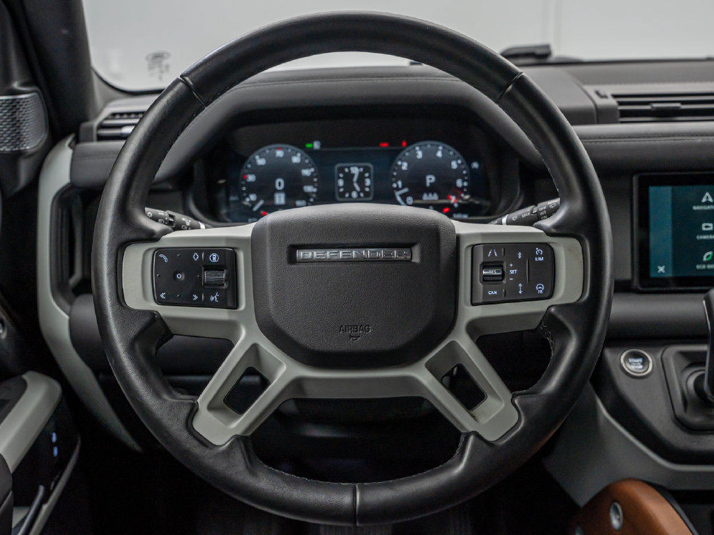 Used 2024 Land Rover Defender 110 X-Dynamic SE AWD/4WD image 42