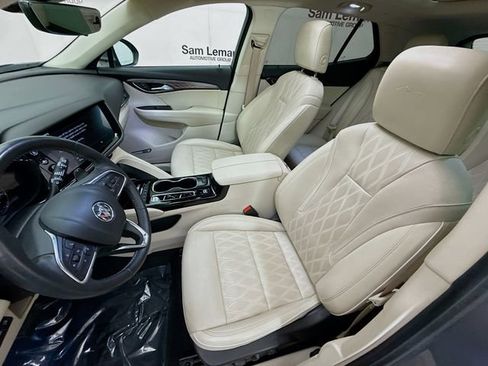 Used 2022 Buick Envision Avenir w/ Technology Package II image 22