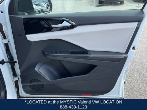 Certified 2025 Volkswagen Taos S AWD/4WD image 35