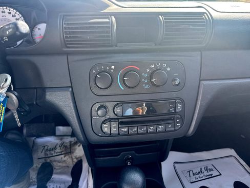 Used 2006 Dodge Stratus SXT image 35