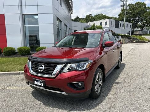 Used 2019 Nissan Pathfinder SV AWD/4WD image 4
