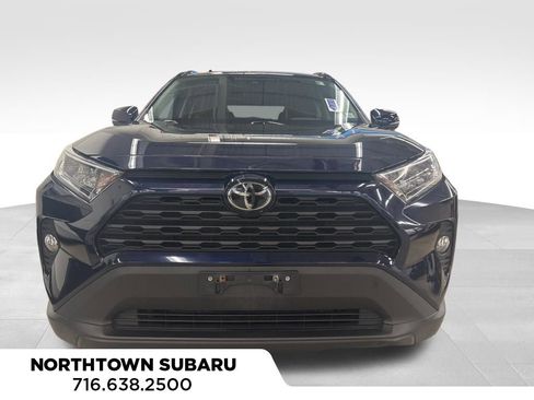 Used 2020 Toyota RAV4 XLE w/ Carpet Mat Package image 12