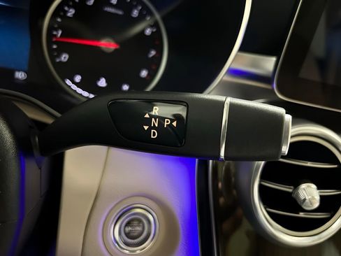 Used 2022 Mercedes-Benz GLC 300 image 17